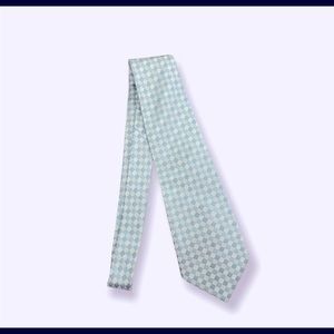 Donald Trump silk tie in Turquoise EUC